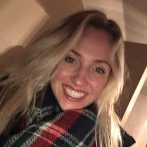 Meet your Posher, Madalyn